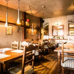 Gdzie zjeść w Nowym Targu? Najlepsze restauracje i smaki regionu