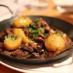 Eger gdzie zjeść: najlepsze restauracje i lokalne smaki, które musisz spróbować
