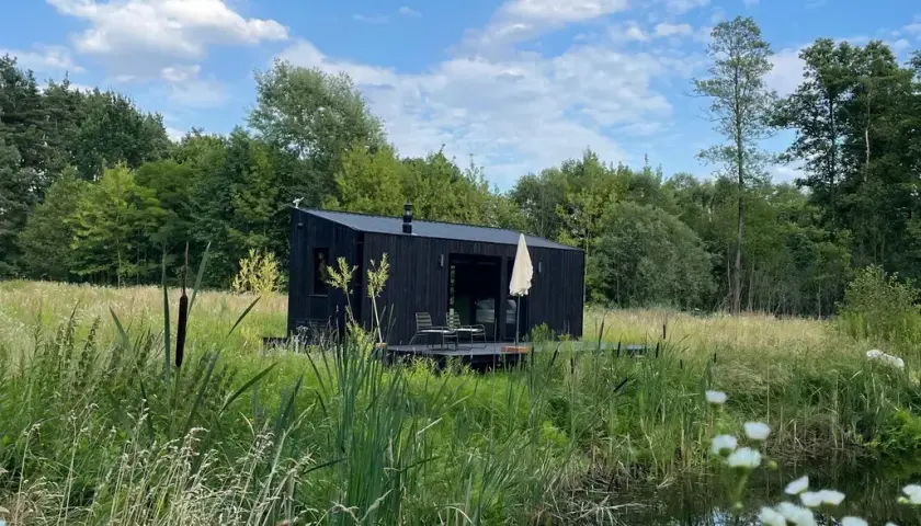 Domek nad jeziorem łódzkie - idealne miejsce na relaks i wypoczynek