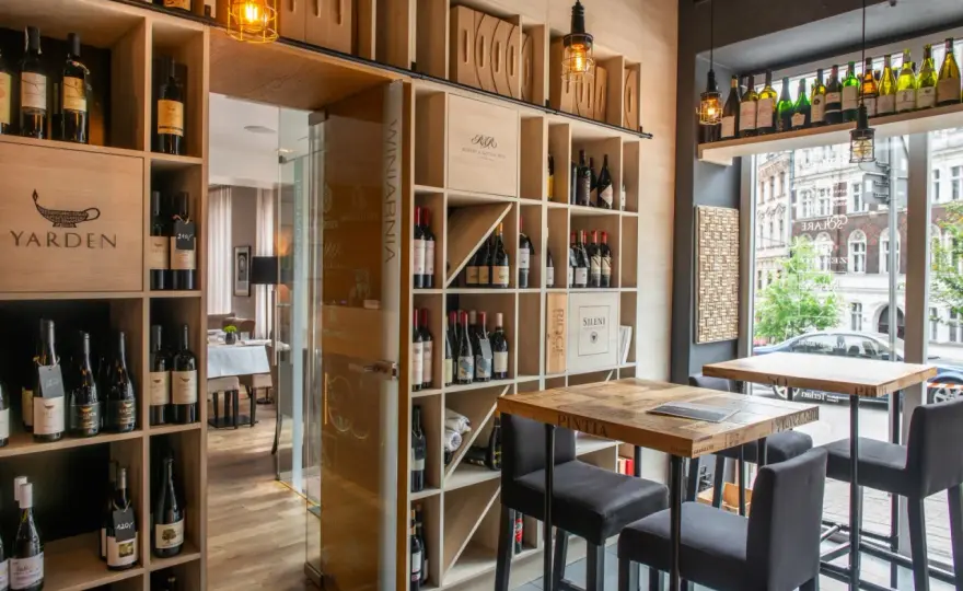 Muga Poznań - Przewodnik po menu, cenach i wine pairing