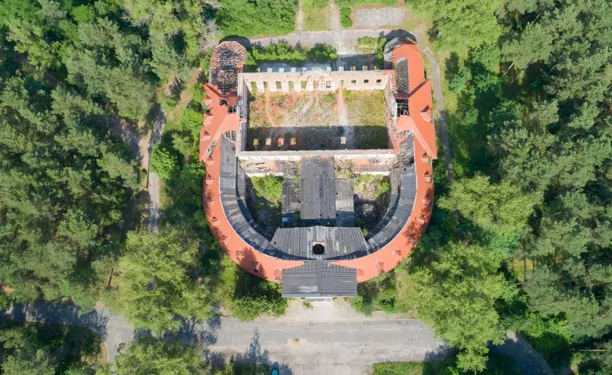 Borne Sulinowo atrakcje: odkryj tajemnice wojskowej historii i przyrody