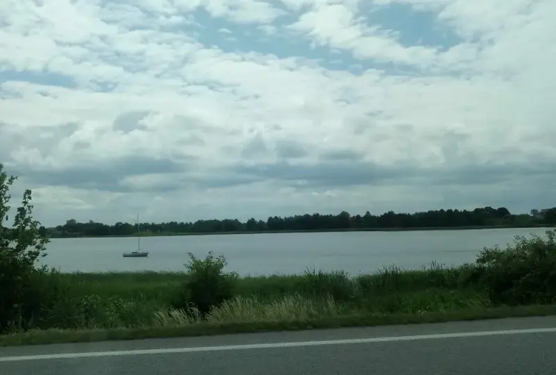 Jezioro Kikolskie – idealne miejsce na relaks i wędkowanie w naturze