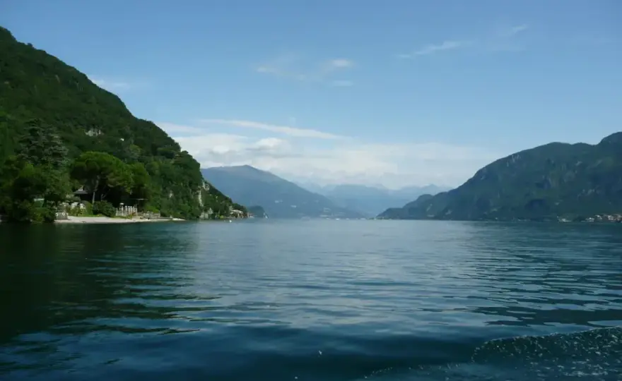 Włoskie jeziora - Jak wybrać idealne? Garda, Como, Braies