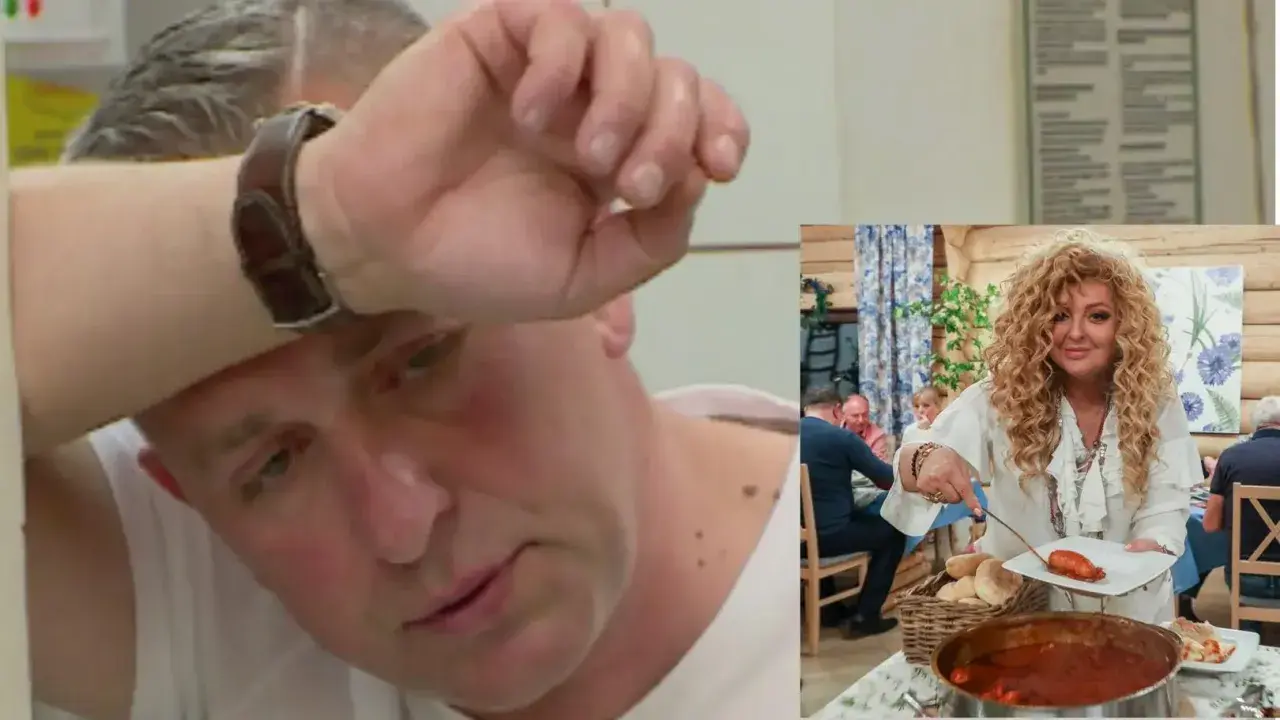 Zmęczony mężczyzna w białej koszulce i Magda Gessler serwująca danie w bistro w kapuście.