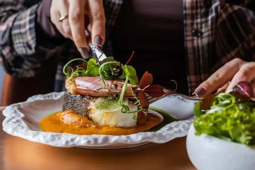 Zdjęcie Gdzie zjeść w Budvie? Odkryj najlepsze restauracje i smaki