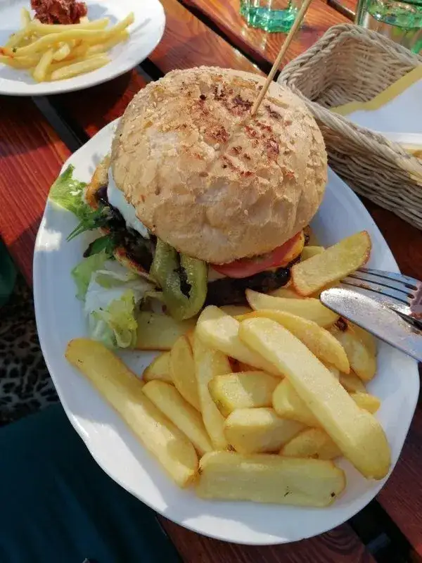 Zdjęcie Gdzie zjeść w Budvie? Odkryj najlepsze restauracje i smaki